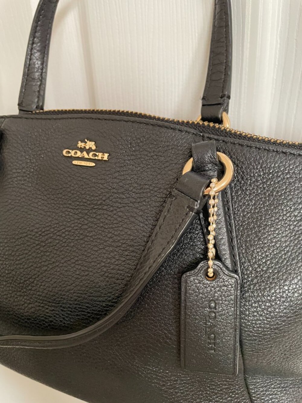 Coach - Small Kelsey Satchel in Black Pebble Leather Handbag - Picture 3 of 12